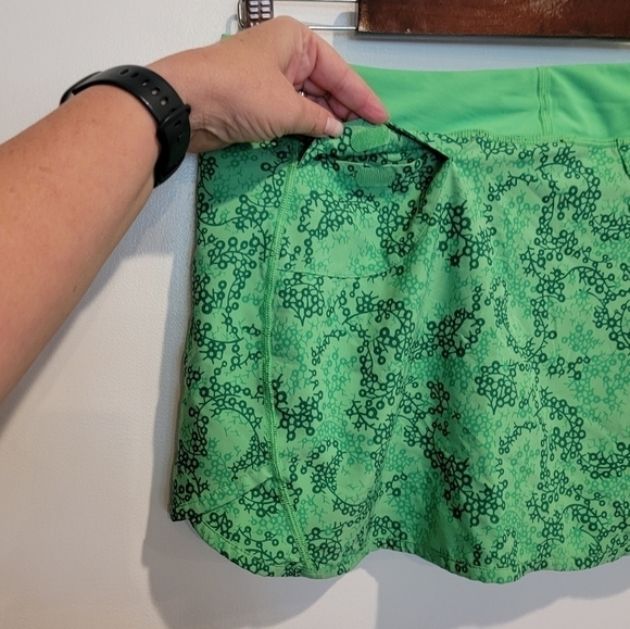 Patagonia Nine Trails Green Geometric Design Running Skirt Skort Tennis Size S - Picture 11 of 16